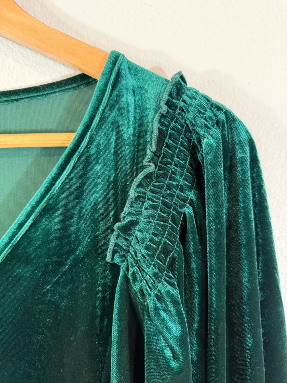 Umgee Green Velvet Babydoll Tunic Top Size M Hi Low Holiday Boho Festival Casual - Picture 7 of 9